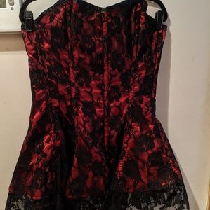 Daisy red and black over bust corseted dress 3x